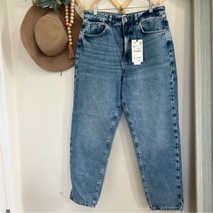 ZARA MOM FIT HIGH RISE JEANS